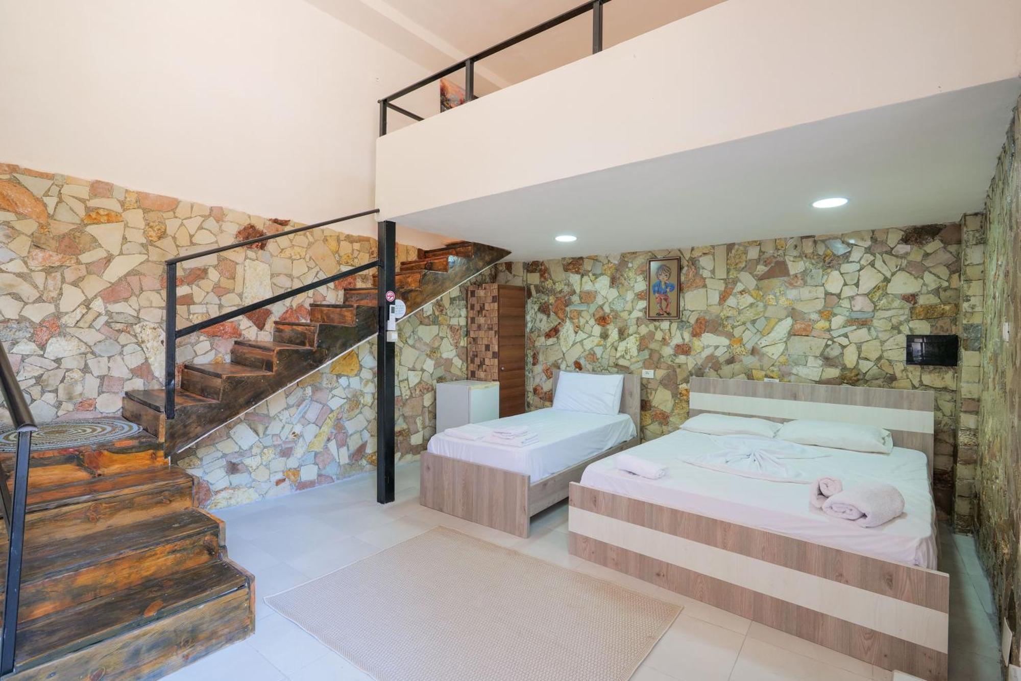 Garden Villa Lake Side & Glamping 사밀 외부 사진