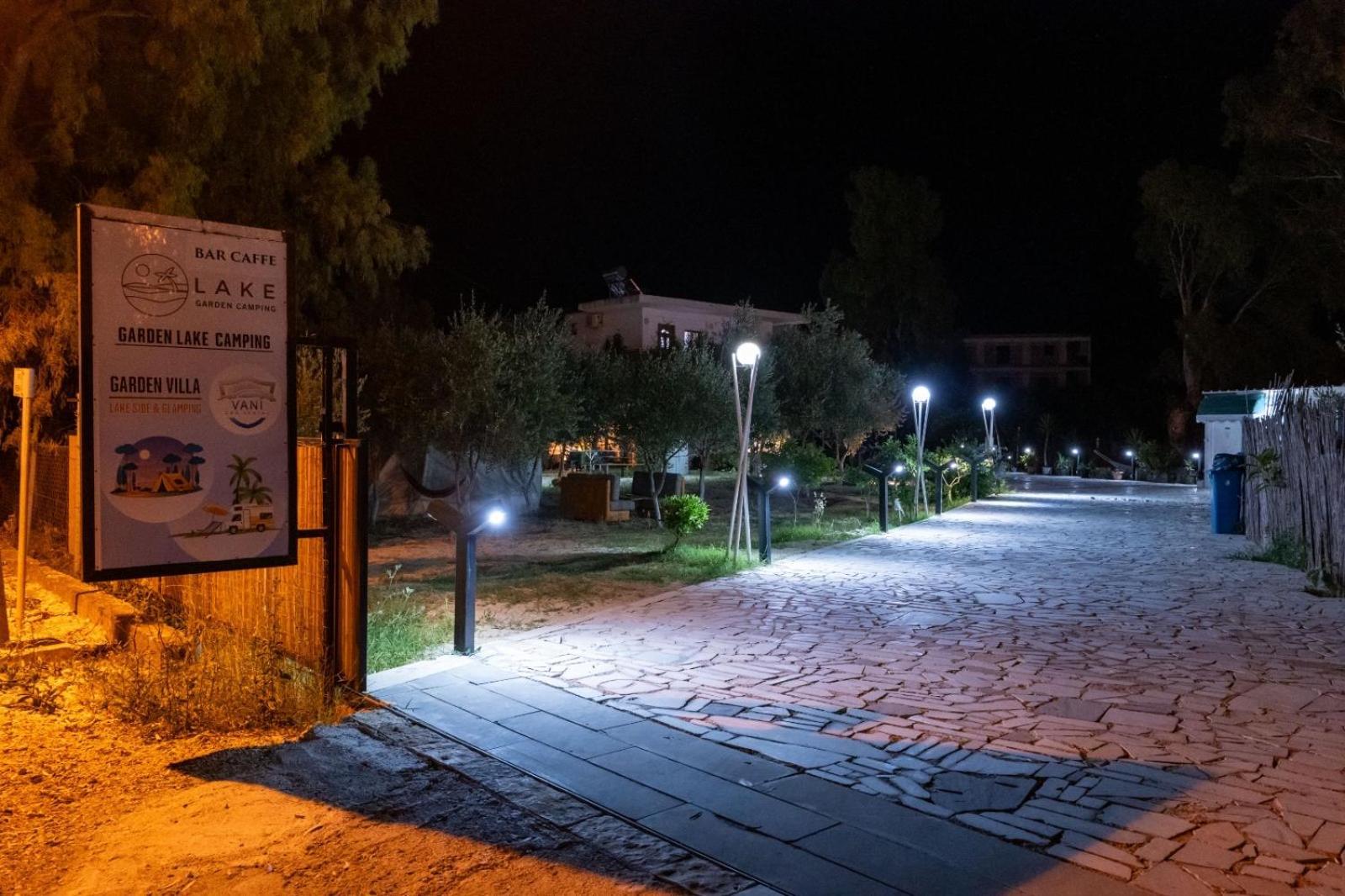 Garden Villa Lake Side & Glamping 사밀 외부 사진