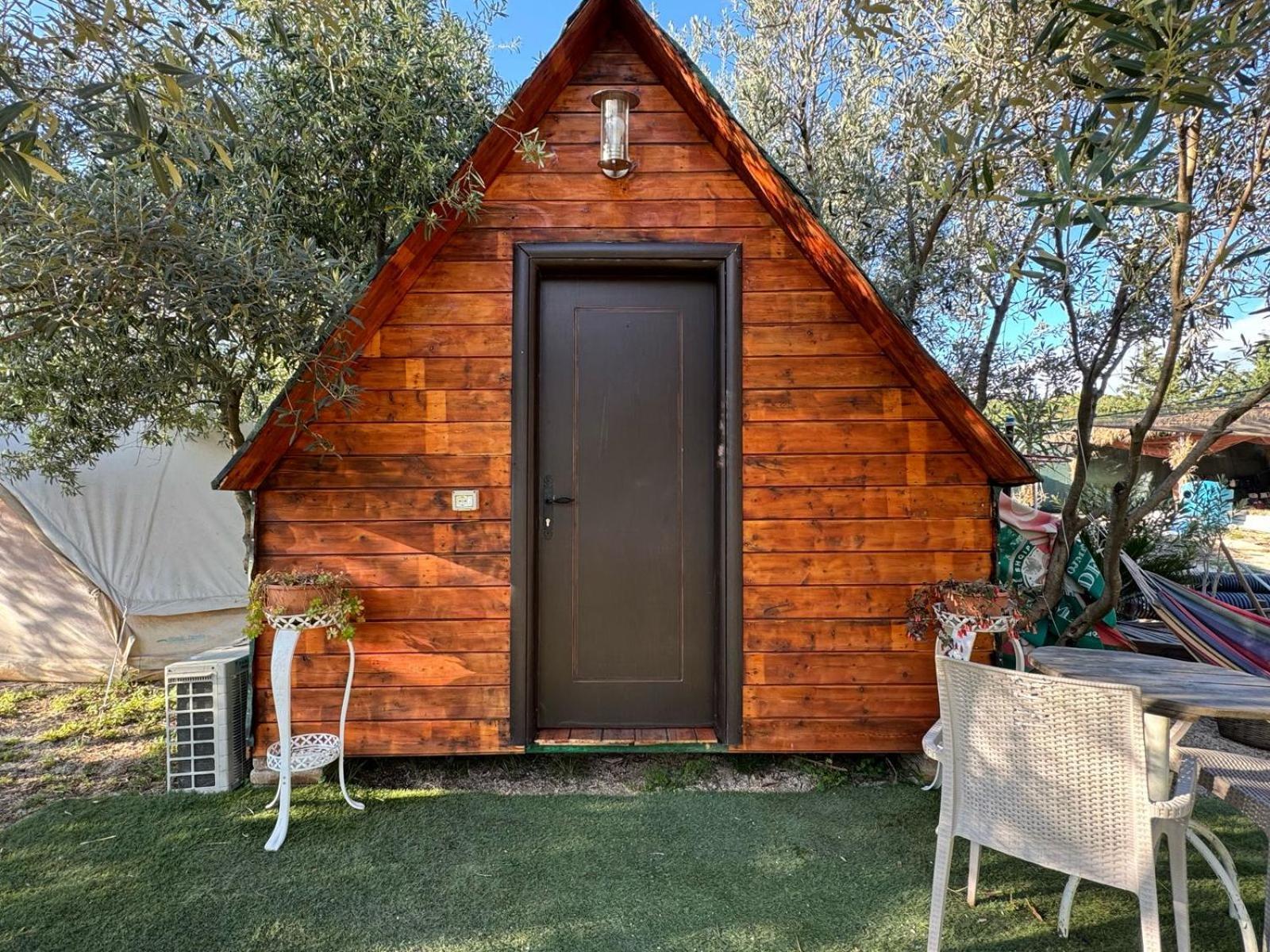 Garden Villa Lake Side & Glamping 사밀 외부 사진